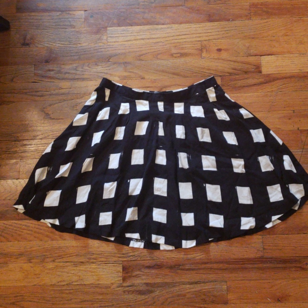 Gap Skirt - Picture 2 of 5